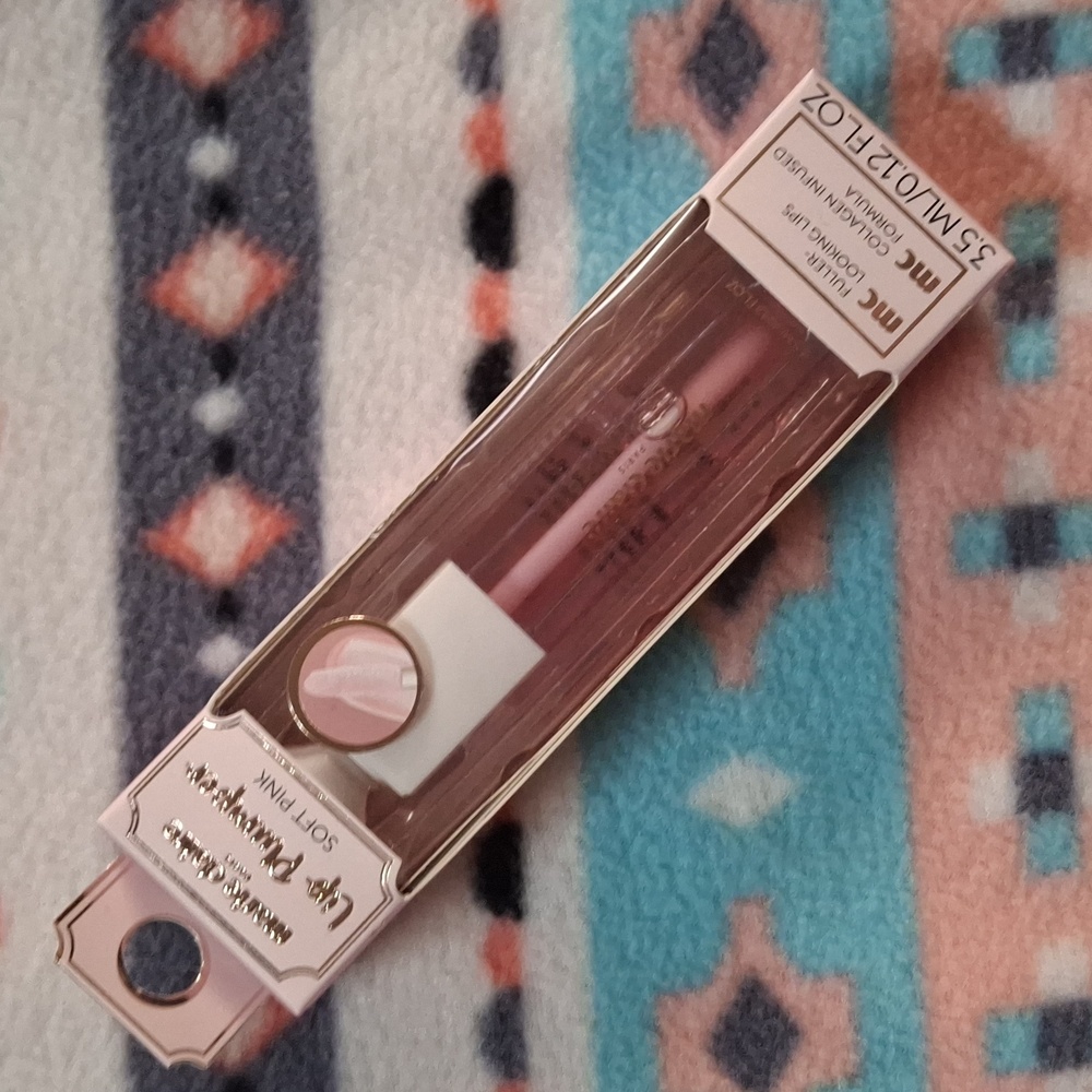 Marie Claire Makeup Bundle - Picture 3 of 8